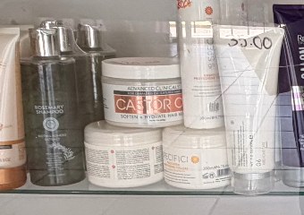 Aceite de ricino y shampoo de romero